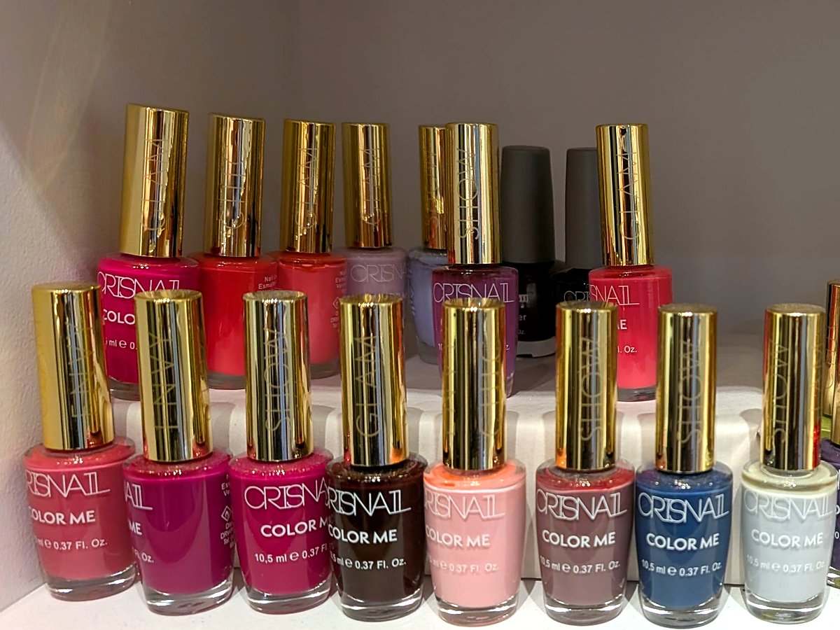 Vernis à ongles Crisnail Color Me de plusieurs couleurs